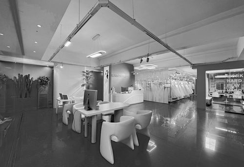 潜江新人必看 一站式解析专业秀禾礼服出租与东方新娘摄影服务